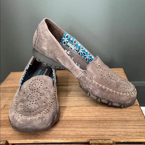 Skechers Relaxed Fit Bikers Traffic Women's Suede Loafers Chocolate Size 6 NWOB - Picture 2 of 8